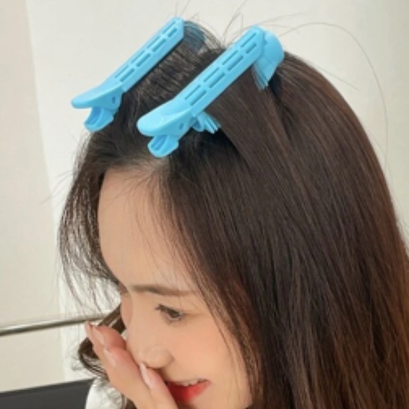 Bump It Hair Brush Hair Clips - Picture 7 of 9